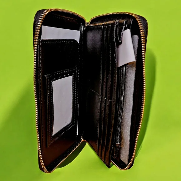 NEW Betsey Johnson Black & Cherries Embroidered Wallet Wristlet Zip Around NWT - Picture 4 of 7